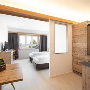 Snooze Hotel Holzkirchen (Miesbach)